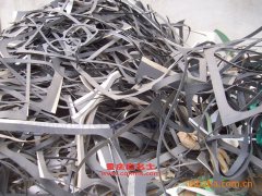 三軸CSH5250THR現場混裝乳化炸藥車用的東風汽車dCi340-30發動機的配件及保養