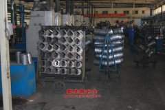 江鈴全順JX1046DAX-M廂式貨車用的江鈴JX493ZQ3發(fā)動機(jī)的配件及修理