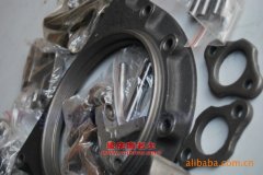 東風(fēng)DFL5160XXBAX8蓬式運(yùn)輸車用的康明斯ISDe230 30發(fā)動(dòng)機(jī)的配件及維修